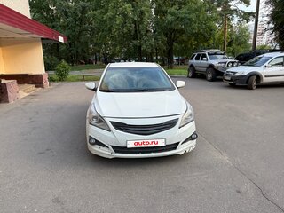 2015 Hyundai Solaris I Рестайлинг, белый, 440000 рублей, вид 1