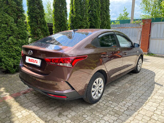 2021 Hyundai Solaris II Рестайлинг, коричневый, 1680000 рублей, вид 4