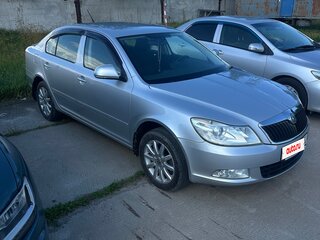 2013 Skoda Octavia II (A5) Рестайлинг, серебристый, 860000 рублей, вид 3