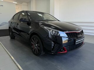 2020 Kia Rio IV, чёрный, 1945000 рублей, вид 3