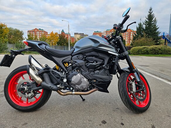 2021 Ducati Monster 937, серый, 1150000 рублей - вид 1