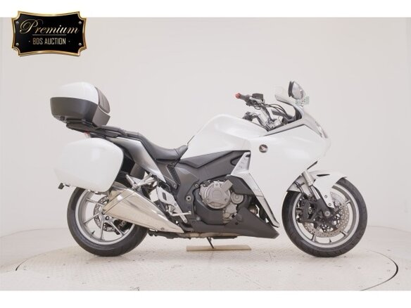 2010 Honda VFR 1200, белый, 691000 рублей - вид 1