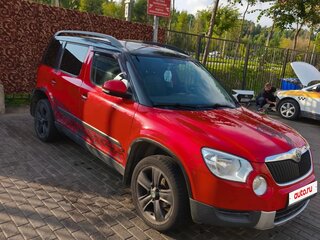 2012 Skoda Yeti I, красный, 800000 рублей, вид 5
