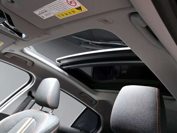 2020 BMW 1 серии 118d III (F40), белый, 2105000 рублей - вид 14