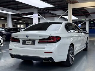 2021 BMW 5 серии Long 530Li VII (G30/G31/G38) Рестайлинг, белый, 4084000 рублей, вид 3