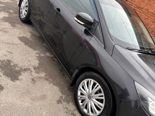 2011 Ford Focus III, чёрный, 720000 рублей, вид 2