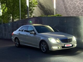 2010 Mercedes-Benz E-Класс 350 IV (W212, S212, C207), белый, 1000000 рублей, вид 2