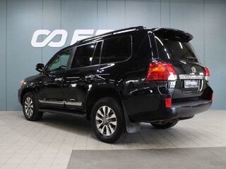 2012 Toyota Land Cruiser 200 Series Рестайлинг 1, чёрный, 3830000 рублей, вид 2