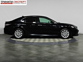 2018 Toyota Camry VIII (XV70), чёрный, 2656000 рублей, вид 4
