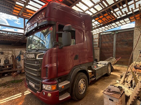 2011 Scania R-Series, красный, 2000000 рублей - вид 2