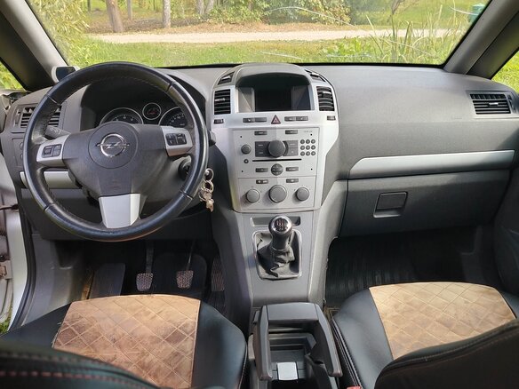 2013 Opel Zafira B Рестайлинг, серебристый - вид 7