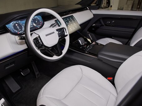 2024 Land Rover Range Rover Sport P400 MHEV III, серый, 15475000 рублей, вид 2