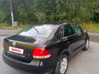 2014 Volkswagen Polo V, чёрный, 550000 рублей, вид 3