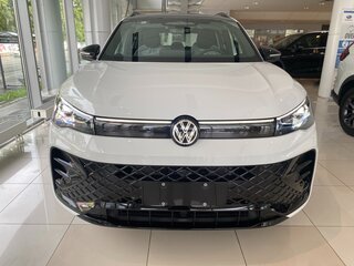 2026 Volkswagen Tiguan L Pro III (China Market), белый, 4890000 рублей, вид 4