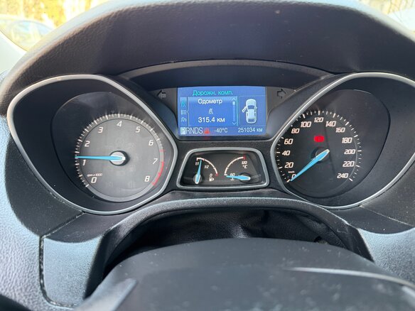 2012 Ford Focus III, красный, 650000 рублей - вид 15