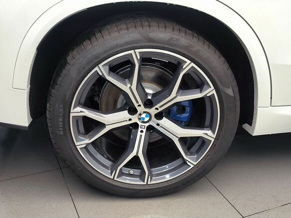 2025 BMW X5 40i IV (G05/G18) Рестайлинг, белый - вид 17