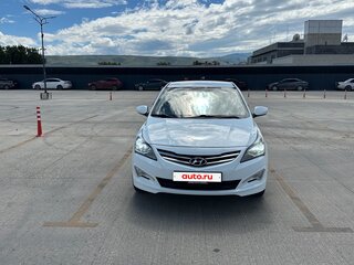 2015 Hyundai Solaris I Рестайлинг, белый, 890000 рублей, вид 1