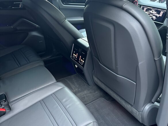 2019 Porsche Cayenne III, серый, 5800000 рублей - вид 19