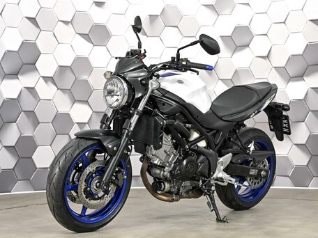 2016 Suzuki SV 650, белый, 527000 рублей, вид 2