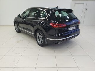 2019 Volkswagen Touareg III, чёрный, 5198000 рублей, вид 3