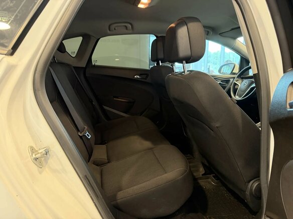 2013 Opel Astra J Рестайлинг, белый, 569000 рублей - вид 11