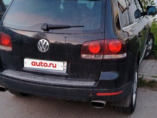 2008 Volkswagen Touareg I Рестайлинг, чёрный, 900000 рублей, вид 3