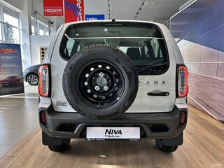 2026 Lada (ВАЗ) Niva Travel I Рестайлинг, белый, 1419000 рублей, вид 5