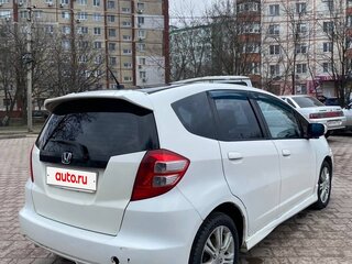 2009 Honda Fit II, белый, 580000 рублей, вид 3