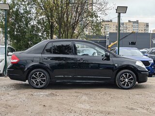 2011 Nissan Tiida I Рестайлинг, чёрный, 499000 рублей, вид 4
