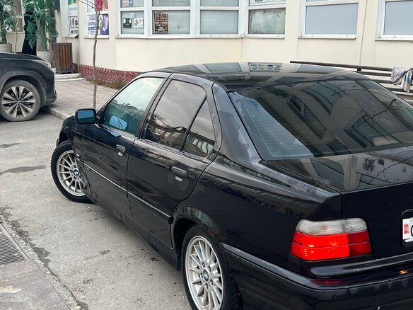 1998 BMW 3 серии 320i III (E36), чёрный, 500000 рублей - вид 2