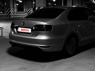 2013 Volkswagen Jetta VI, серебристый, 850000 рублей, вид 3