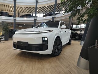 2025 Li Auto (Lixiang) L9 52.3 kWh I Рестайлинг, белый, 11990000 рублей, вид 1