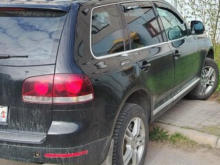 2008 Volkswagen Touareg I Рестайлинг, чёрный, 900000 рублей, вид 2