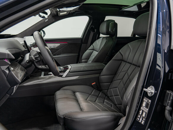 2026 BMW 7 серии 740 xDrive VII (G70) Рестайлинг, синий, 24690000 рублей - вид 12
