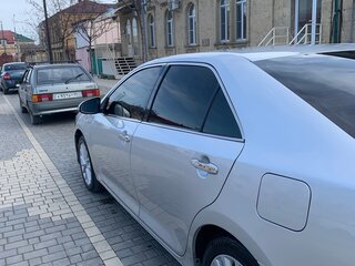 2011 Toyota Camry Japan Market VII (XV50), серебристый, 1700000 рублей, вид 4
