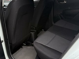 2018 Kia Rio IV, белый, 890000 рублей, вид 5