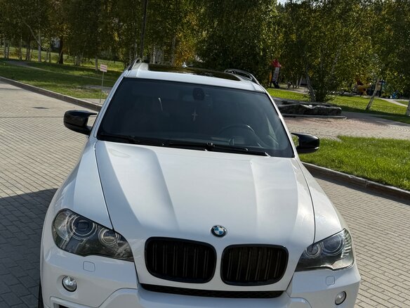 2008 BMW X5 30d II (E70), белый - вид 1
