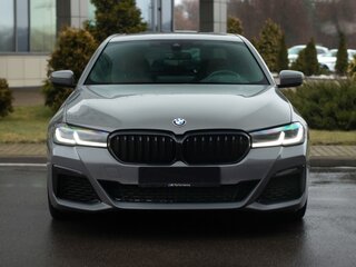 2021 BMW 5 серии 540i xDrive VII (G30/G31/G38) Рестайлинг, серый, 4501492 рублей, вид 4