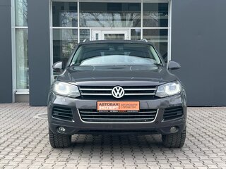 2011 Volkswagen Touareg II, серый, 1419000 рублей, вид 3