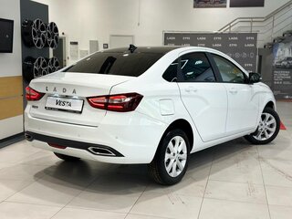 2026 Lada (ВАЗ) Vesta I Рестайлинг (NG), белый, 2010000 рублей, вид 3