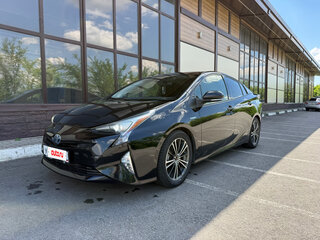 2017 Toyota Prius IV (XW50), чёрный, 1550000 рублей, вид 1