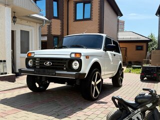 2025 Lada (ВАЗ) Niva Legend I, белый, 1700000 рублей, вид 2