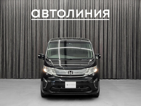2016 Honda Stepwgn V, чёрный - вид 2