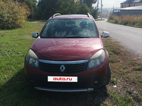 2012 Renault Sandero I, красный, 640000 рублей