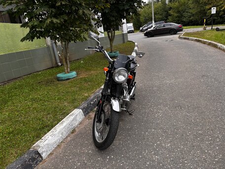 2004 Kawasaki W 650, красный, 440000 рублей, вид 3