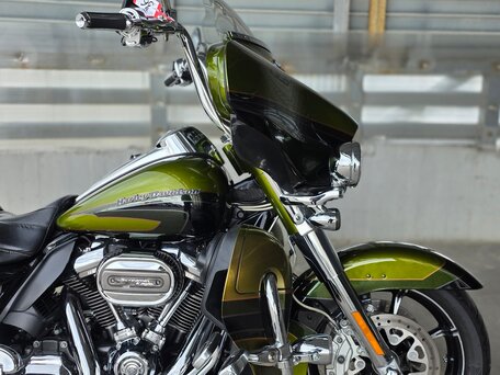 2017 Harley-Davidson CVO Limited, зелёный, 1850000 рублей, вид 3
