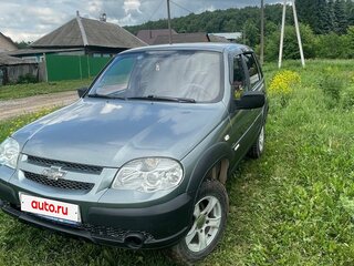 2011 Chevrolet Niva I Рестайлинг, серый, 600000 рублей, вид 1
