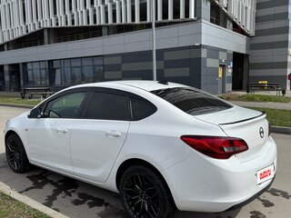 2014 Opel Astra J Рестайлинг, белый, 1100000 рублей, вид 3