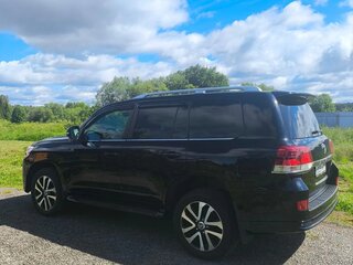 2016 Toyota Land Cruiser 200 Series Рестайлинг 2, чёрный, 7000000 рублей, вид 3