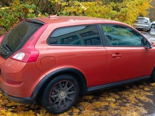 2011 Volvo C30 I Рестайлинг, оранжевый, 930000 рублей, вид 3